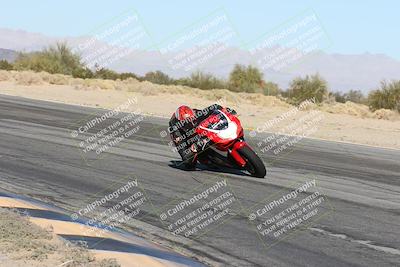 media/Dec-01-2025-Moto Forza (Mon) [[2daa91e15f]]/2-Intermediate Group/Session 4 (Turn 10 Inside)/